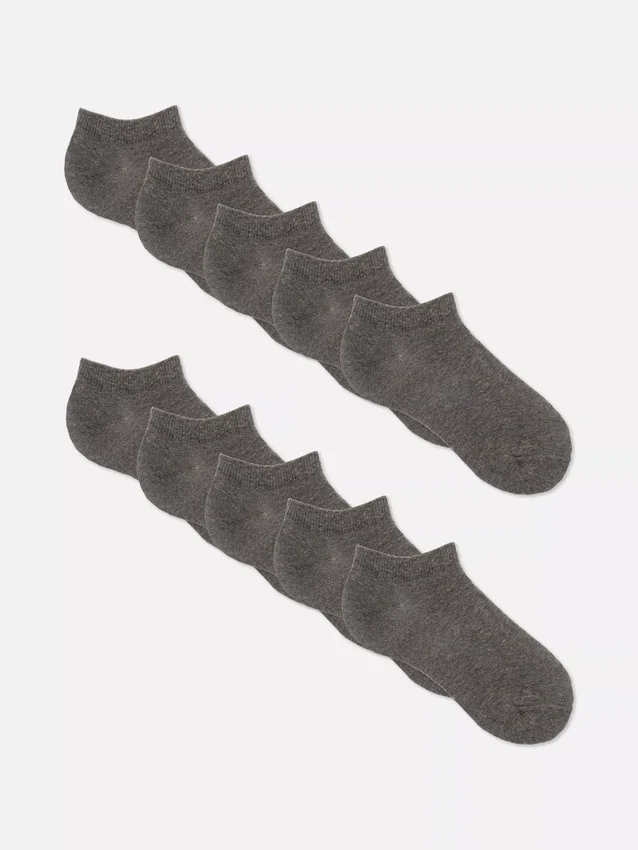 10-pack essential sneaker socks