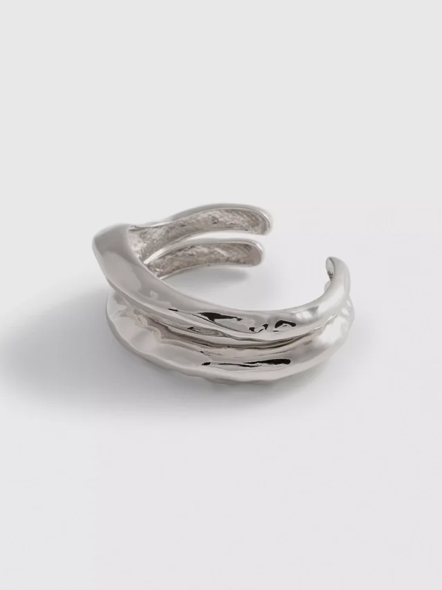 2pk molten metal wrist cuffs