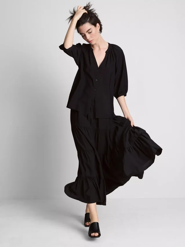 3/4 sleeve v-neck blouse