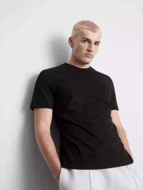 A regular-fit t-shirt with short sleeves and a crew neckline