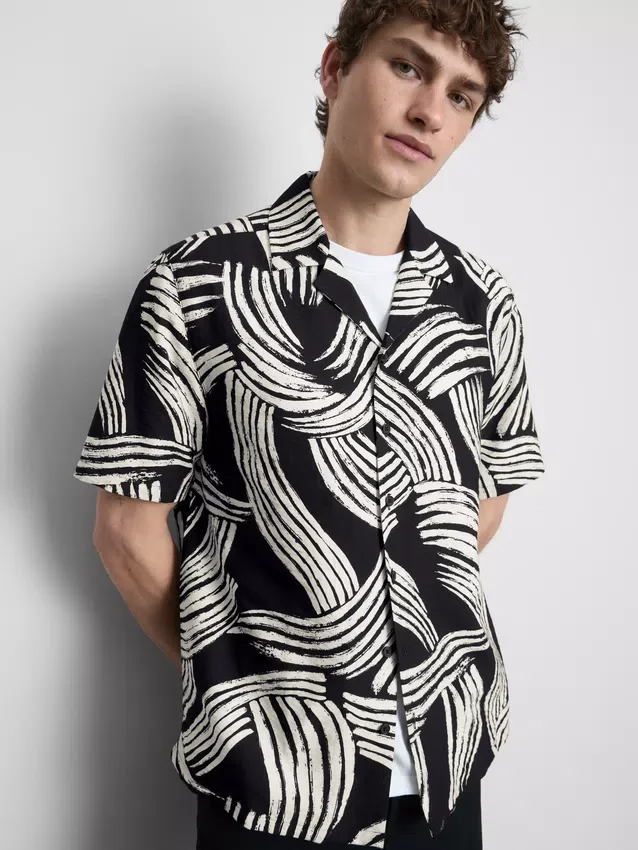 Abstract leaf short sleeve shirt