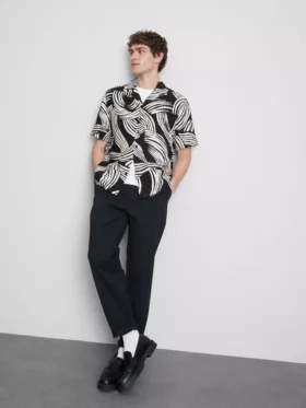 Abstract leaf short sleeve shirt
