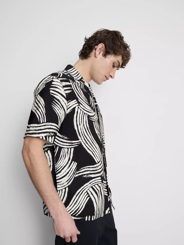 Abstract leaf short sleeve shirt