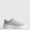 Active mesh sneakers