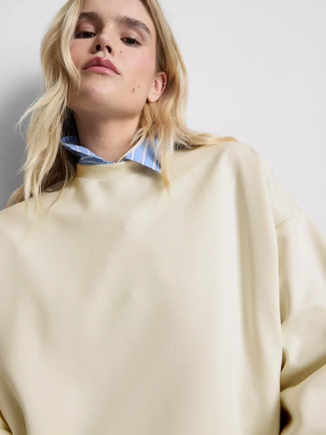 Active round neck sweatshirt