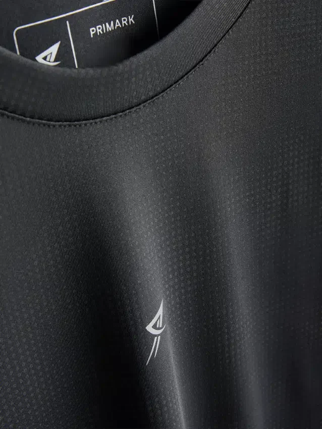 Active textured t-shirt
