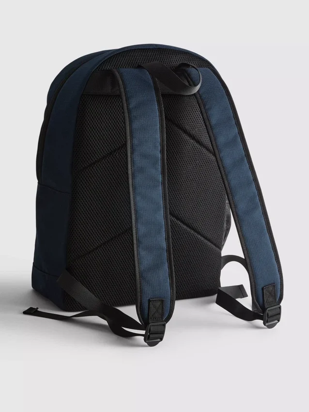 Adjustable backpack