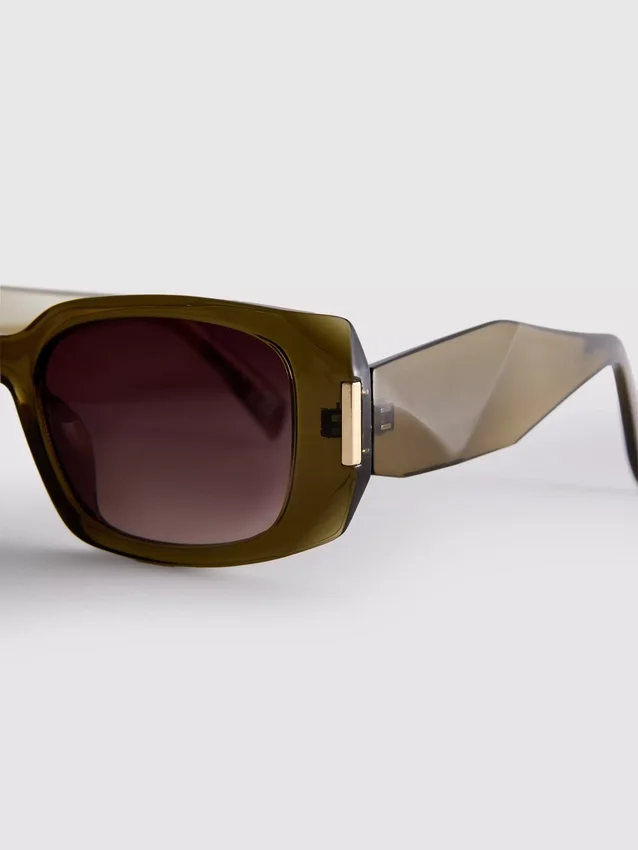 Angular rectangle sunglasses