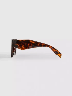 Angular square sunglasses