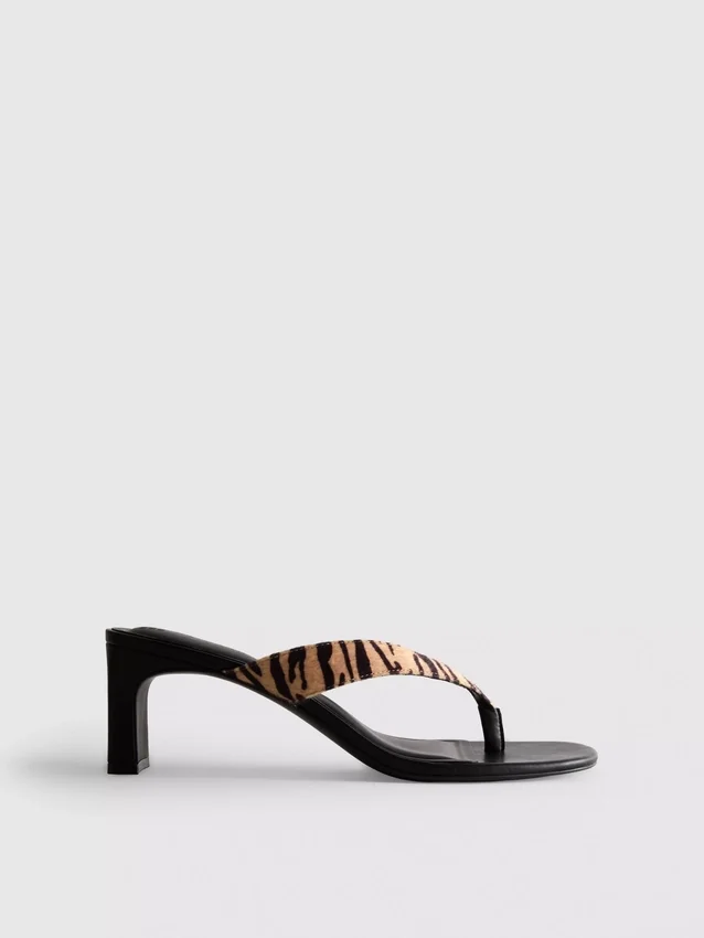 Animal pattern toe post heeled mules