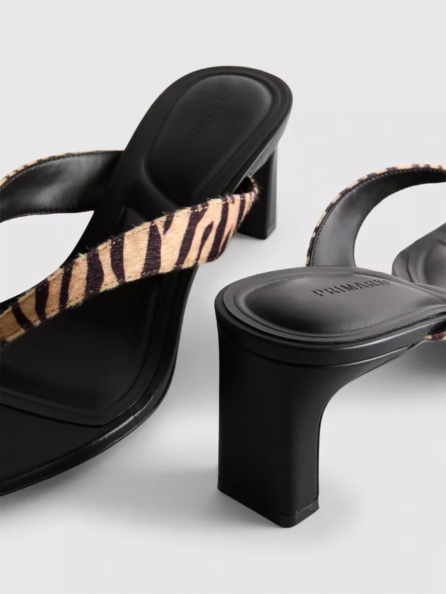 Animal pattern toe post heeled mules