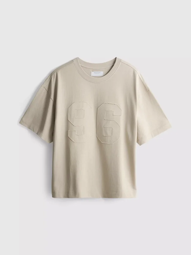 Appliqua number t-shirt