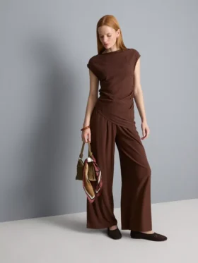 Asymmetric crinkle top