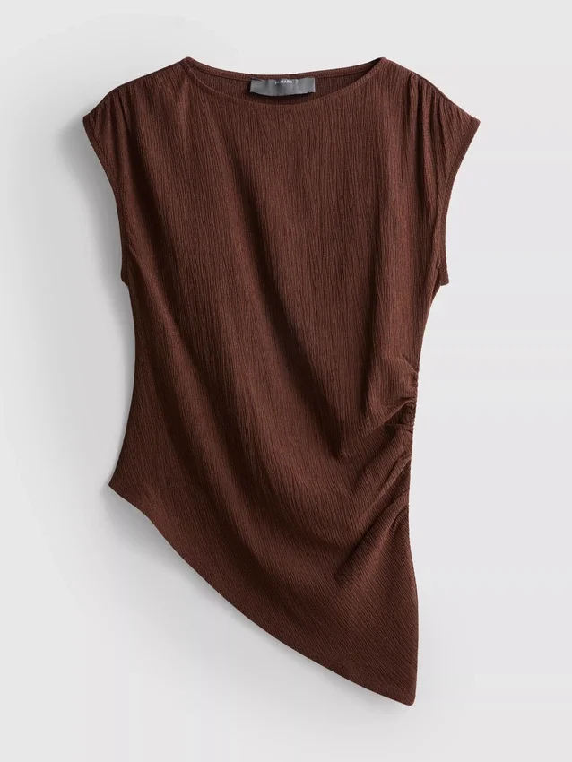 Asymmetric crinkle top