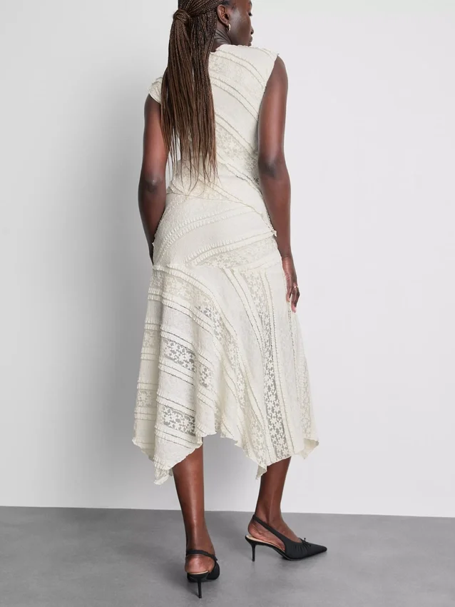 Asymmetrical hem lace skirt