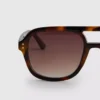 Aviator style sunglasses