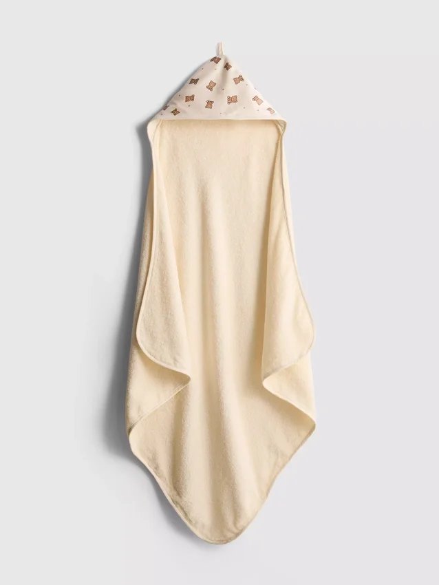 Bear-print hooded towel