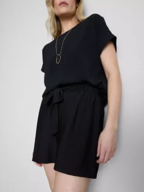 Belted pull-on shorts