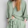 Belted pull-on shorts