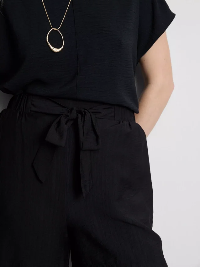 Belted pull-on shorts