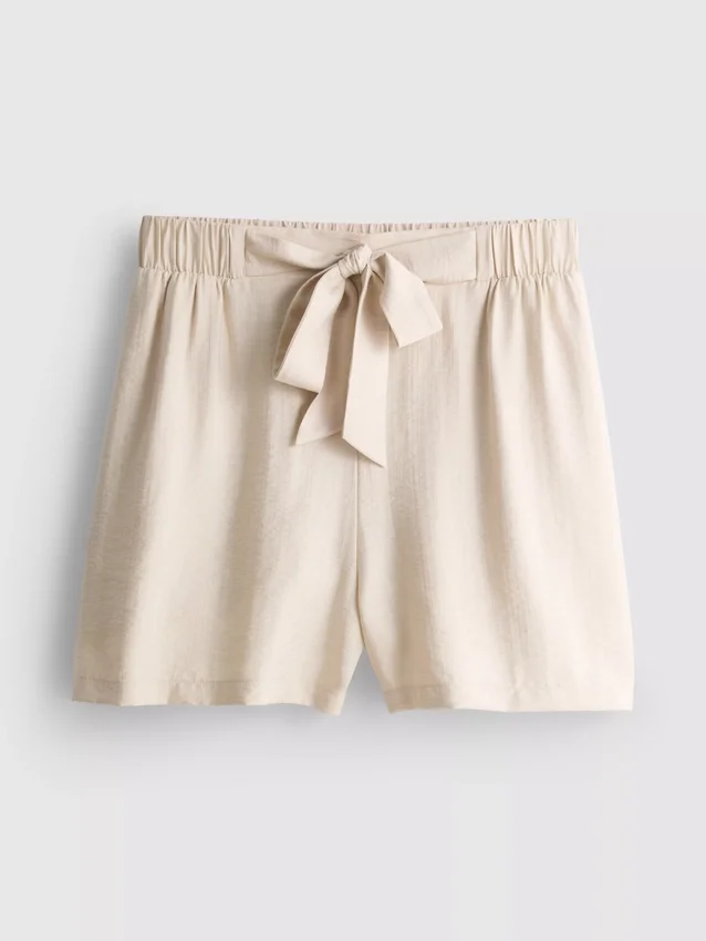 Belted pull-on shorts