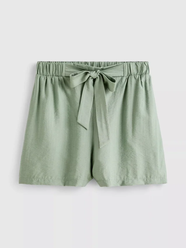 Belted pull-on shorts