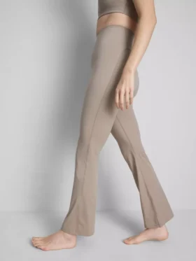 Bodysculpt performance flared leggings