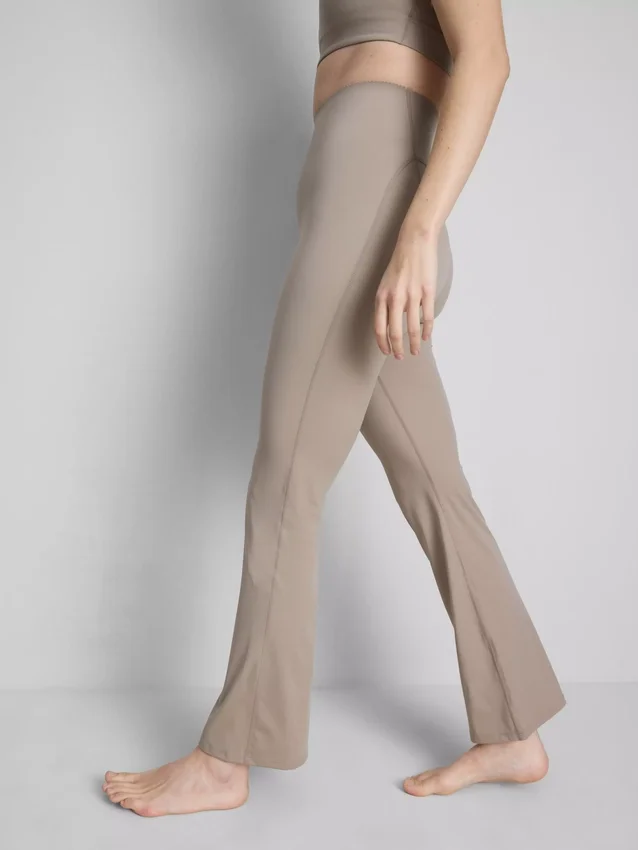 Bodysculpt performance flared leggings