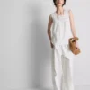 Broderie insert tank top