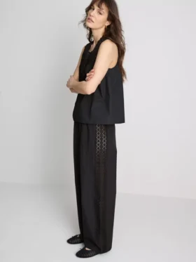 Broderie insert tank top