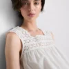 Broderie insert tank top