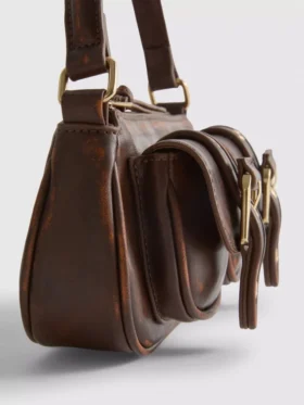Buckle pocket shoulder bag