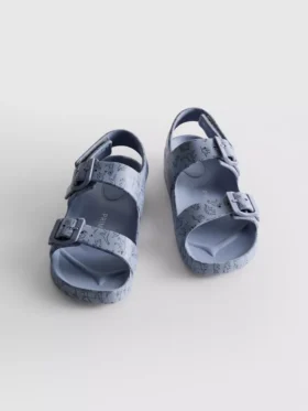 Buckle strap sandals