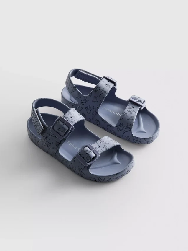 Buckle strap sandals