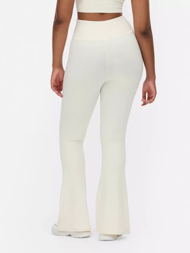 Buttery soft flared leggings