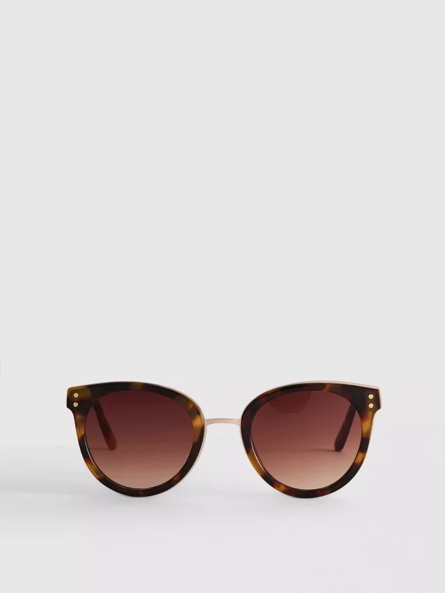 Cat-eye brow bar sunglasses