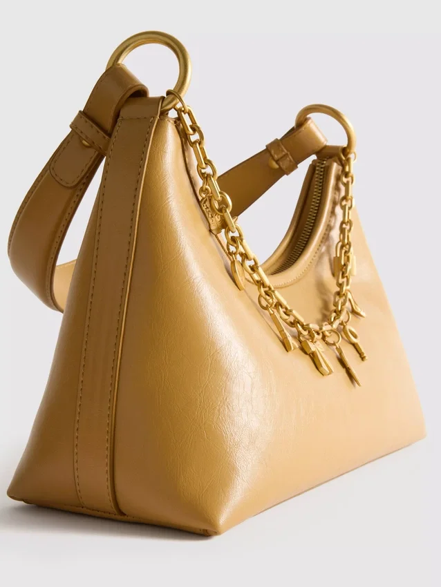 Charm detail shoulder bag