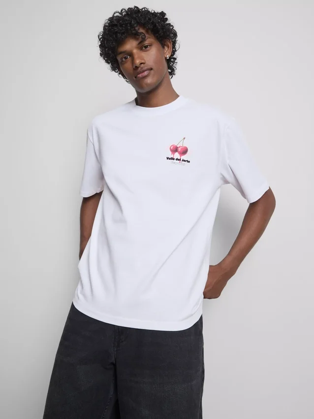Cherry graphic t-shirt