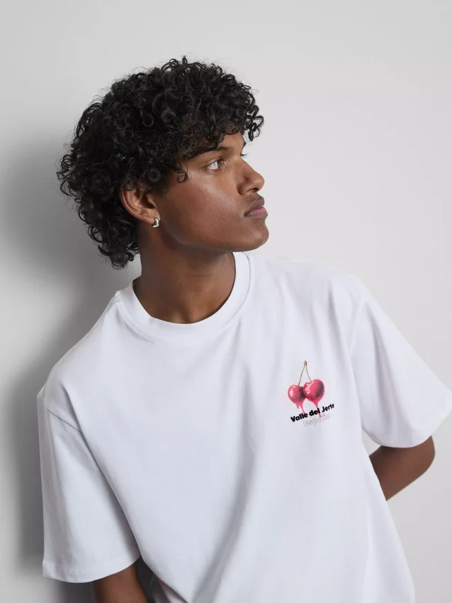 Cherry graphic t-shirt