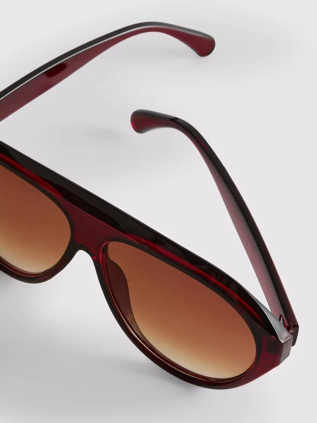 Chunky aviator-style sunglasses