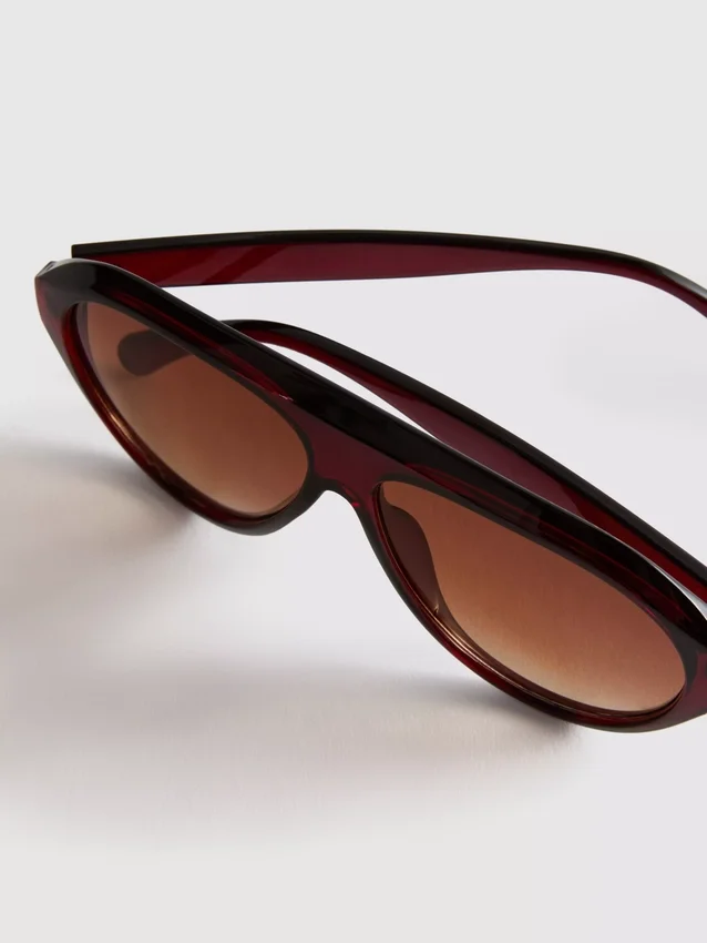 Chunky aviator-style sunglasses
