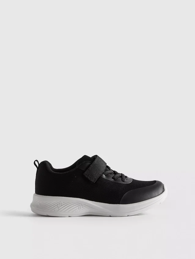 Chunky low-top sneakers