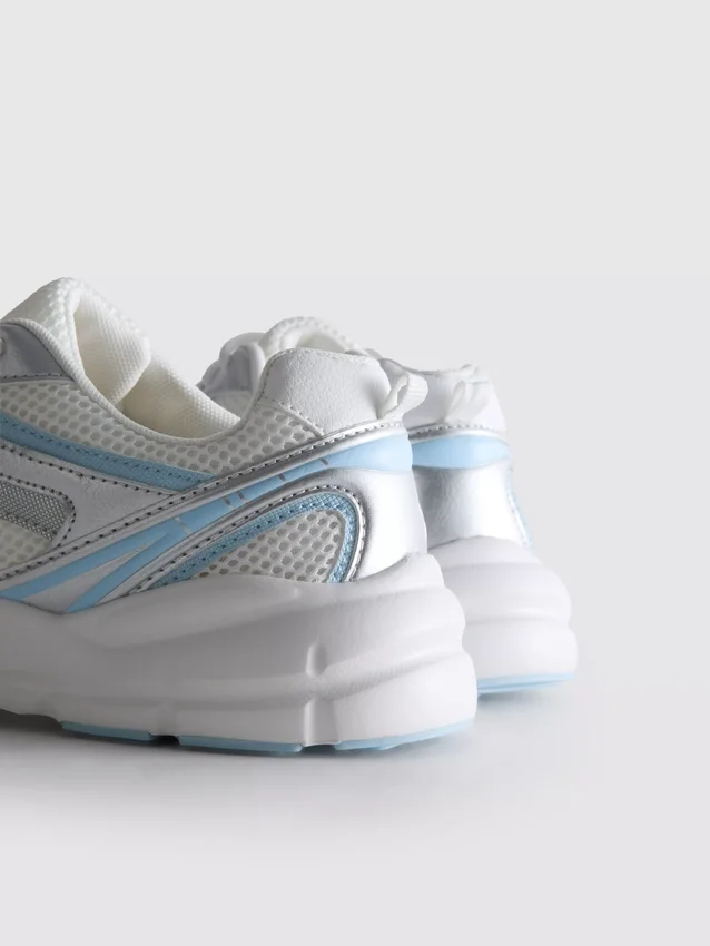Chunky mesh sneakers