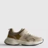 Chunky sneakers