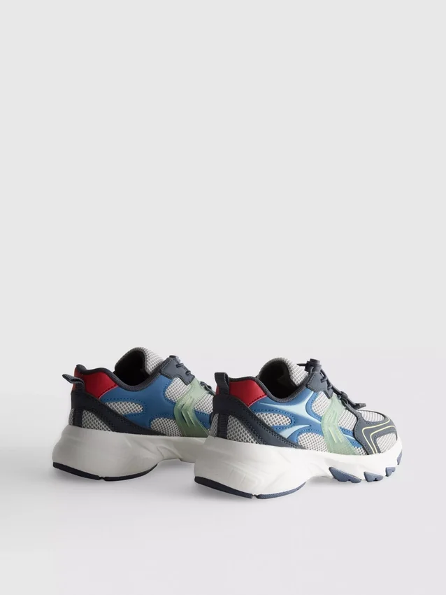 Chunky sneakers