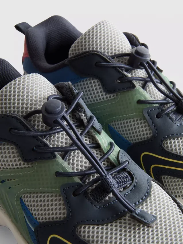 Chunky sneakers