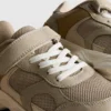 Chunky sneakers