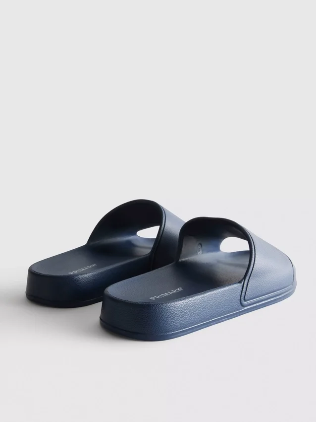 Chunky-sole pool slides