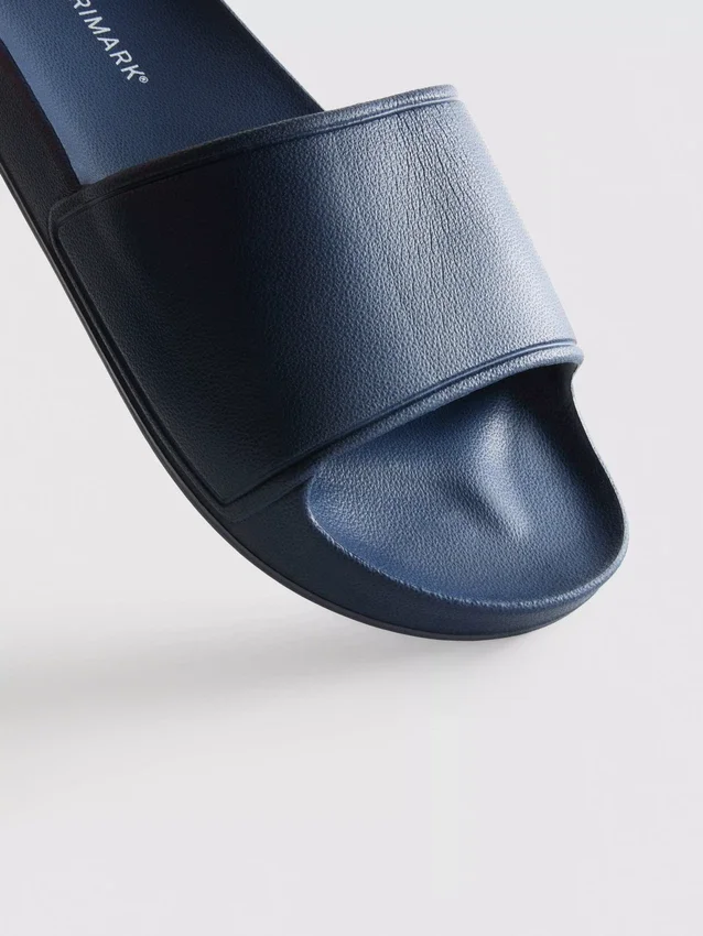Chunky-sole pool slides