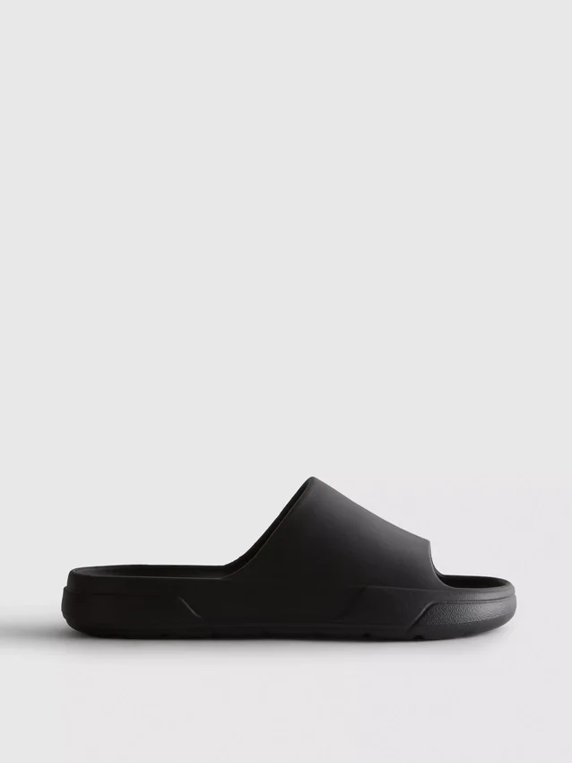 Chunky sole slider